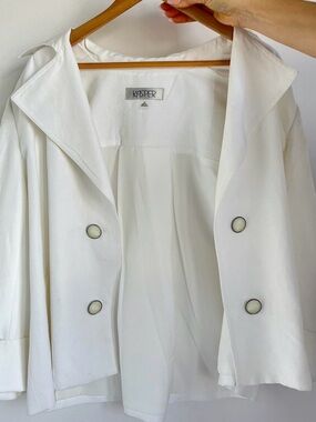 Kasper White Double-Breasted Cropped Blazer